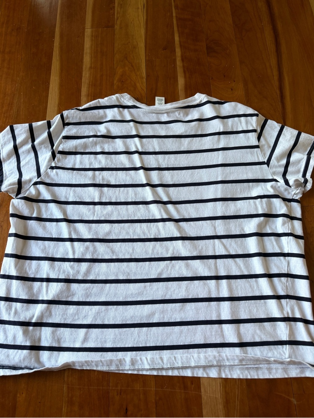 H&M women’s white and navy blue striped shirt size XXL like new condition soft - Picture 5 of 6